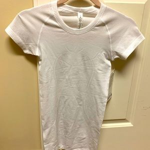 Lululemon top size 2